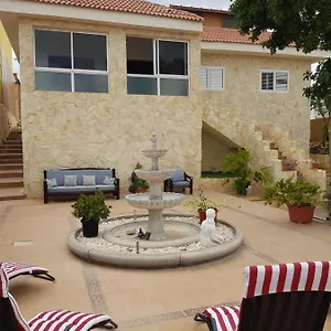 Montana Luna House With Vendégház